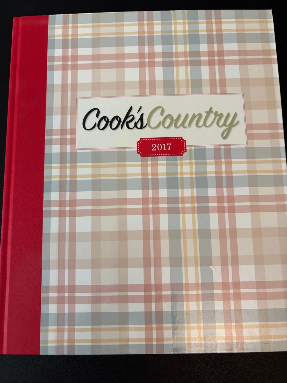 2017 cook’s country Cookbook like new condition